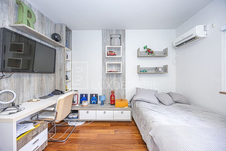 LB - RJ997 | Casa con 4 Suites en Venta en Greenwood Park –