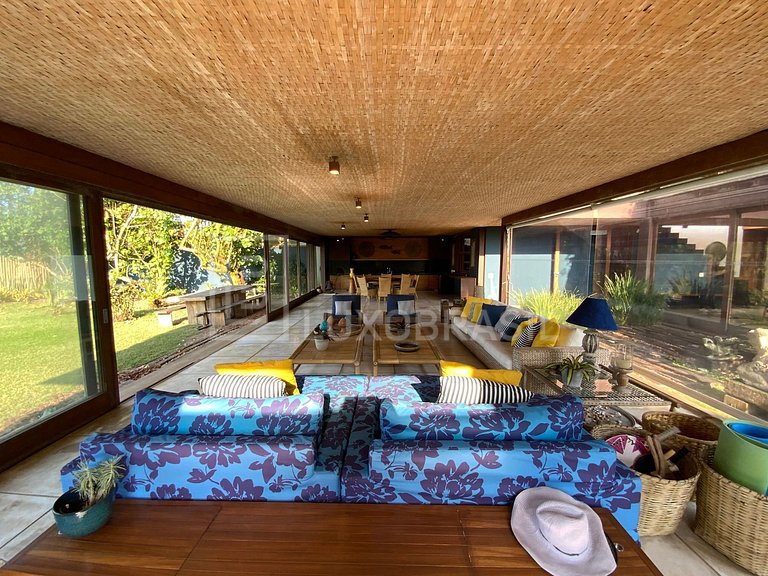 LB - BZ18 Beachfront Mansion in Búzios with 7 Suites, Panora