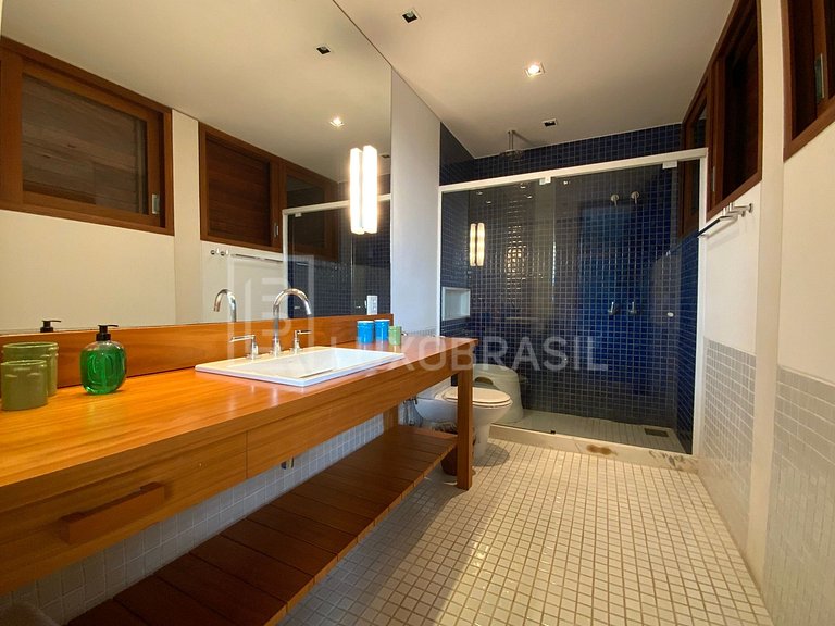 LB - BZ18 Mansión Frente al Mar en Búzios con 7 Suites, Vist