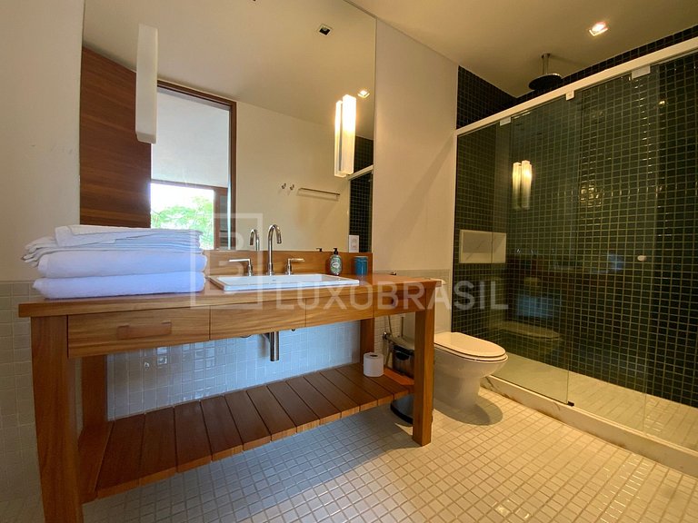 LB - BZ18 Beachfront Mansion in Búzios with 7 Suites, Panora