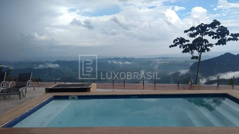 Casa com Vista para a Baía – Temporada em Petrópolis
