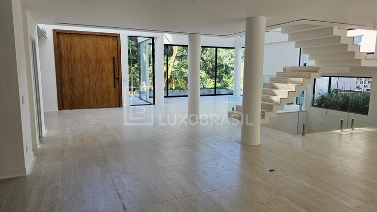 RJ1001 – Casa de 5 Suites en Venta en Reserva Itanhangá – It