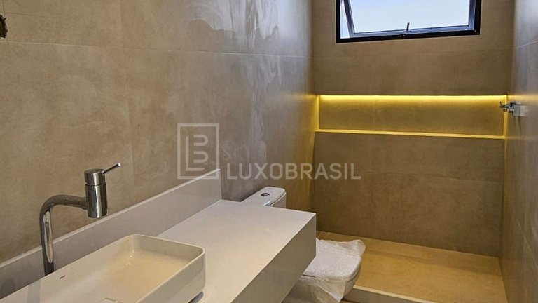 RJ1001 – Casa de 5 Suites en Venta en Reserva Itanhangá – It