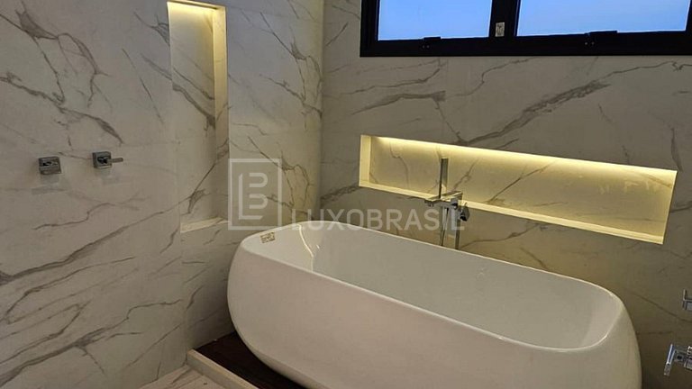 RJ1001 – Casa de 5 Suites en Venta en Reserva Itanhangá – It