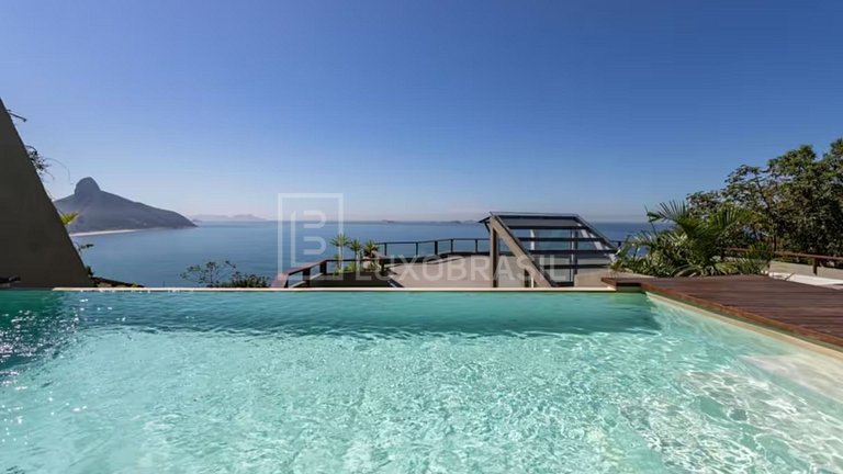 LUXOBRASIL #RJ739 Joá Mansion 06 Suites Vacation Rental