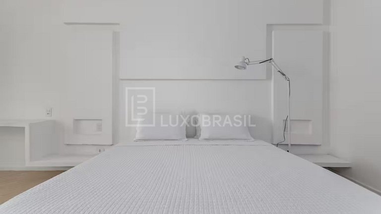 Casa com 06 suítes no Joá