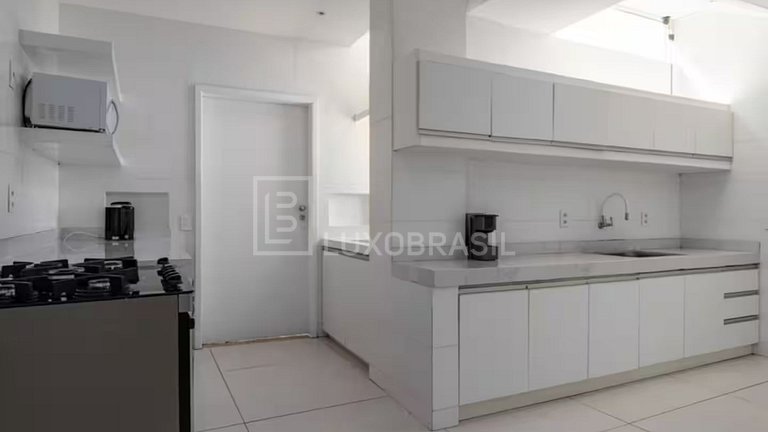 LUXOBRASIL #RJ739 Joá Mansion 06 Suites Vacation Rental