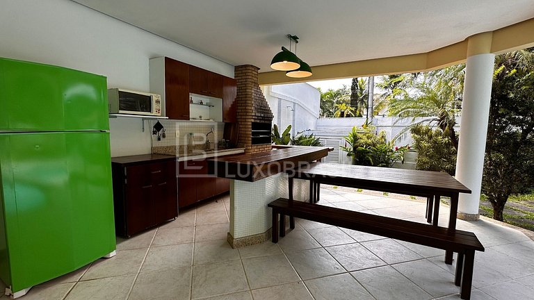 LB - RJ998 5-Bedroom House for Sale in the Exclusive Porto d