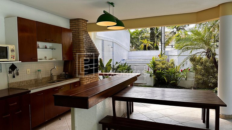 LB - RJ998 Casa de 5 Suites en Venta en el Exclusivo Condomi