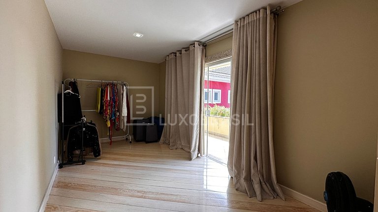 LB - RJ998 Casa de 5 Suites en Venta en el Exclusivo Condomi