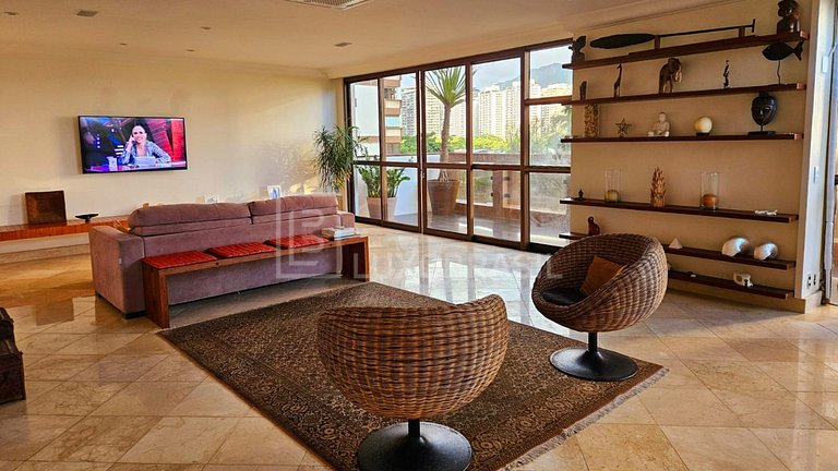 LB - RJ140 4-Bedroom Duplex Apartment with Private Pool – Ba