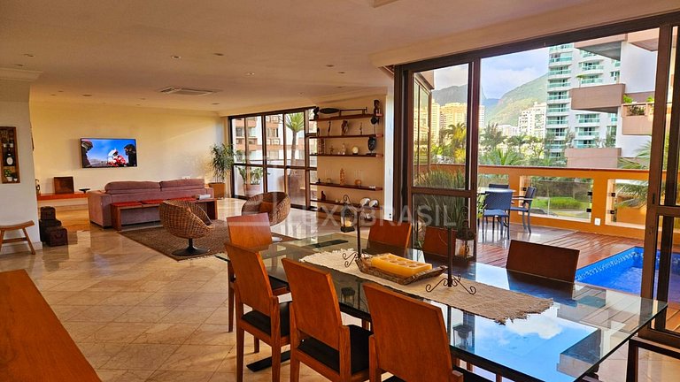 LB - RJ140 Apartamento Dúplex de 4 Dormitorios con Piscina P