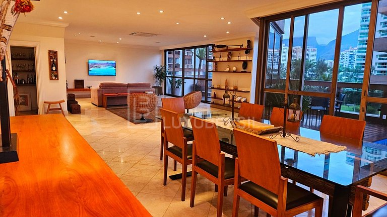 LB - RJ140 4-Bedroom Duplex Apartment with Private Pool – Ba