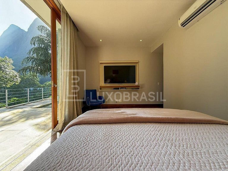 LB - RJ141 Casa Mata Carioca – Exclusividad y Naturaleza en