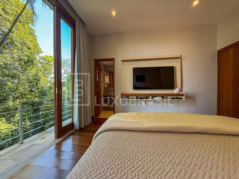 Mansão São Conrado – Refúgio de Luxo e Natureza