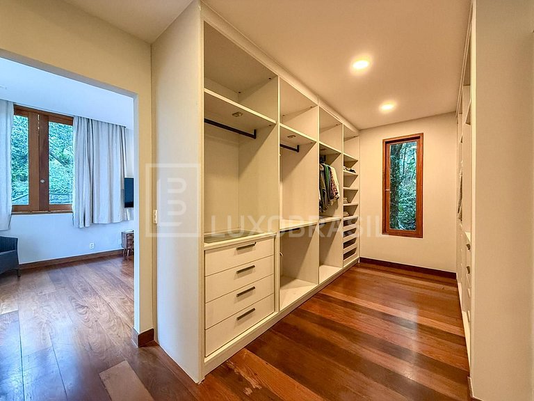 LB - RJ141 Casa Mata Carioca – Exclusivity and Nature in São