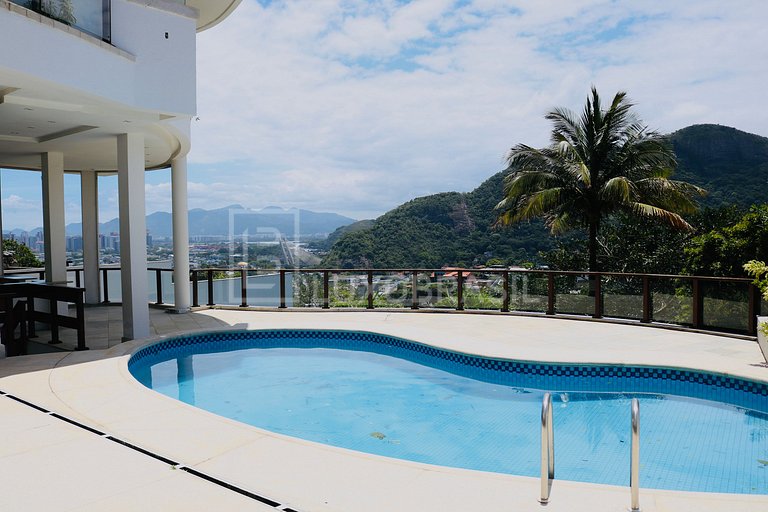 LUXOBRASIL #RJ80 Casa Moderna en Joá con Vista al Mar es el