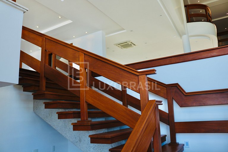 LUXOBRASIL #RJ80 Casa Moderna en Joá con Vista al Mar es el