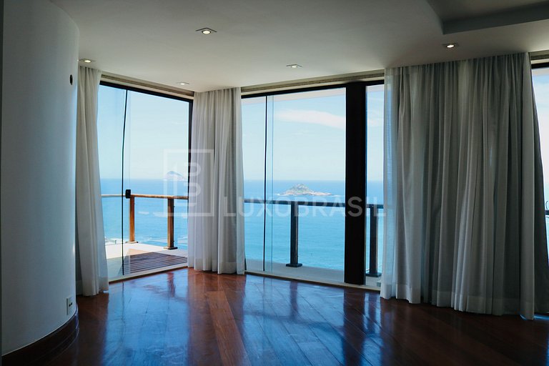 LUXOBRASIL #RJ80 – Modern House in Joá with Ocean View is th