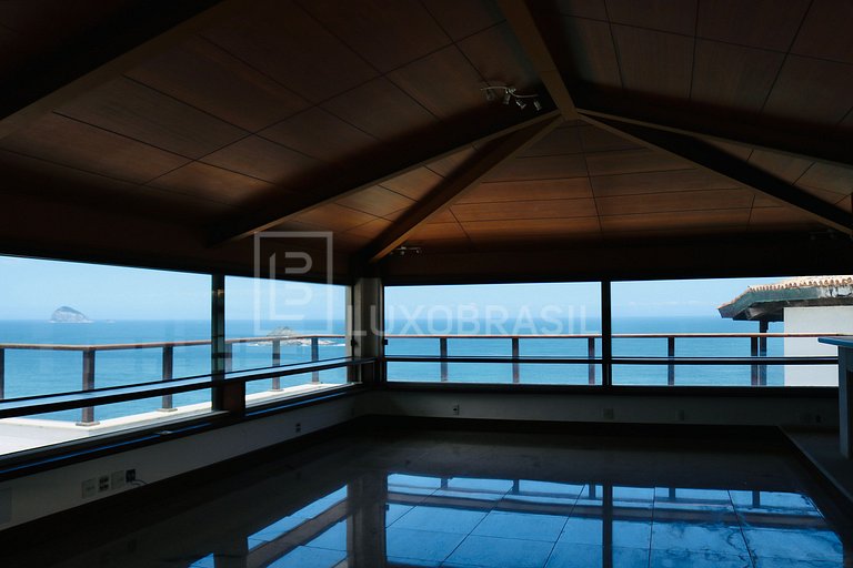LUXOBRASIL #RJ80 Casa Moderna en Joá con Vista al Mar es el