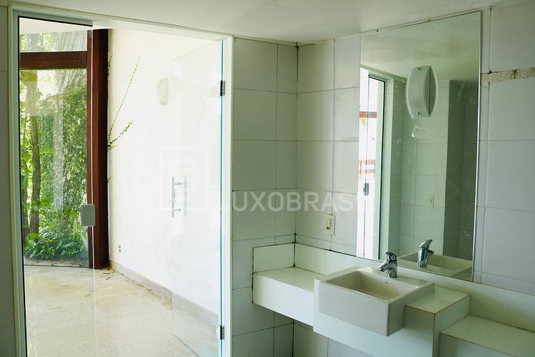 LUXOBRASIL #RJ80 Casa Moderna en Joá con Vista al Mar es el