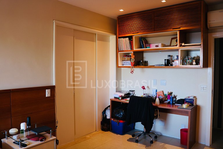 LB - RJ712 Casa de 5 Habitaciones en São Conrado con Vista a