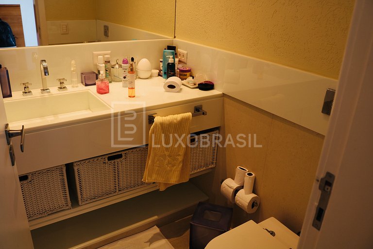 LB - RJ712 Casa de 5 Habitaciones en São Conrado con Vista a