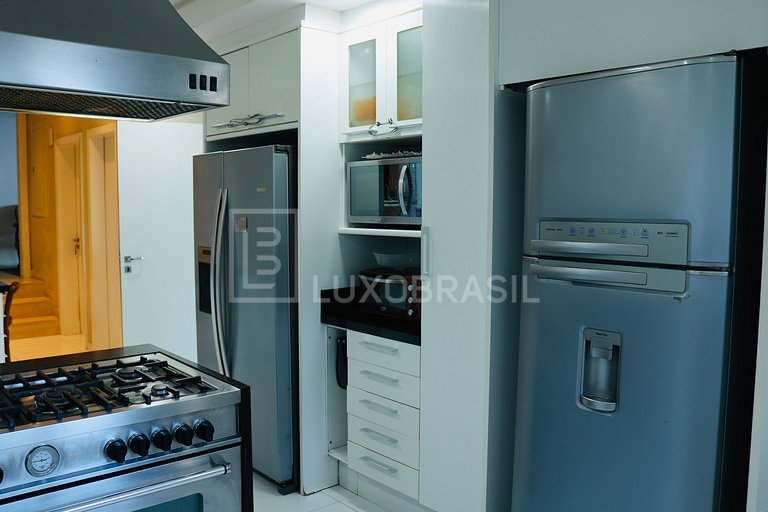 LB - RJ712 Casa de 5 Habitaciones en São Conrado con Vista a