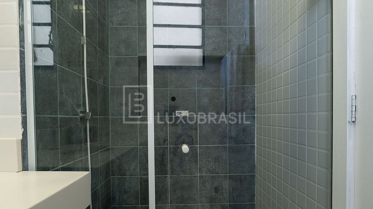 LB – RJ1006 Lofts Creative Building in Santo Cristo – High-Y