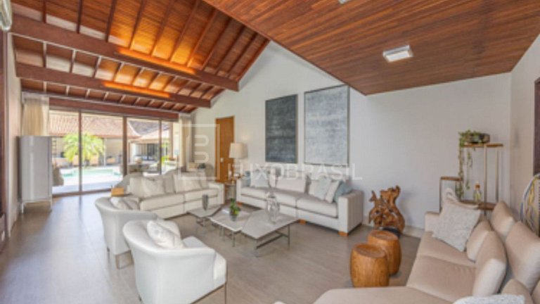 Mansão Casa Kobe à Venda | Luxo na Barra com 7 Suítes