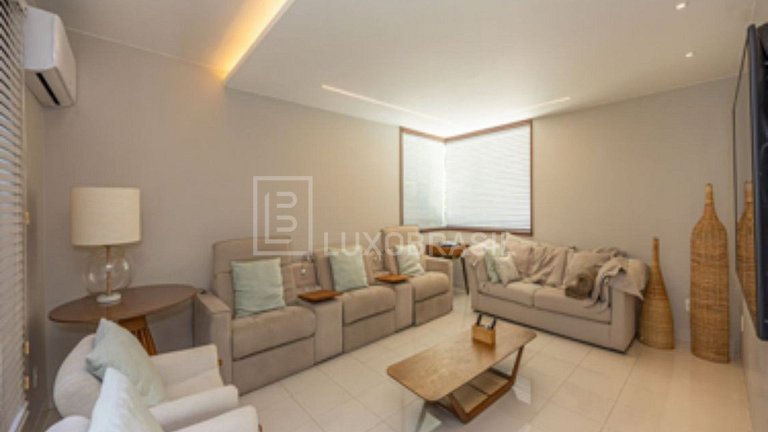Mansão Casa Kobe à Venda | Luxo na Barra com 7 Suítes