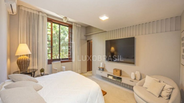 Mansão Casa Kobe à Venda | Luxo na Barra com 7 Suítes