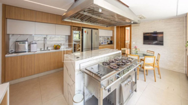 Mansão Casa Kobe à Venda | Luxo na Barra com 7 Suítes