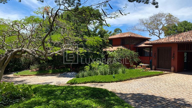 Casa luxuosa em Manguinhos | 5 Quartos | Exclusiva