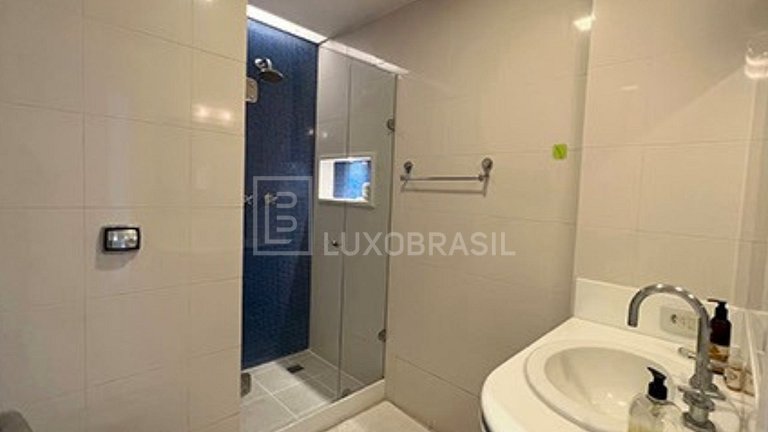 LB - RJ942 Oceanfront Apartment on Vieira Souto For Sale – I