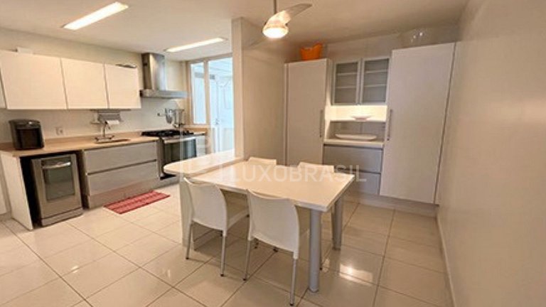 LB - RJ942 Oceanfront Apartment on Vieira Souto For Sale – I