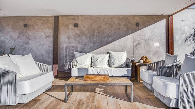 LB - CF03 Mansión con 6 Suites en el Condominio Moringa | Al