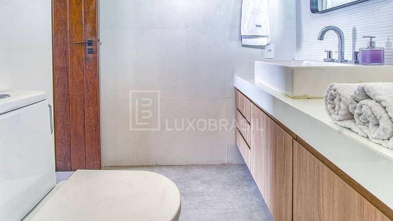 LB - CF03 Mansion with 6 Suites in Moringa Condominium | Vac