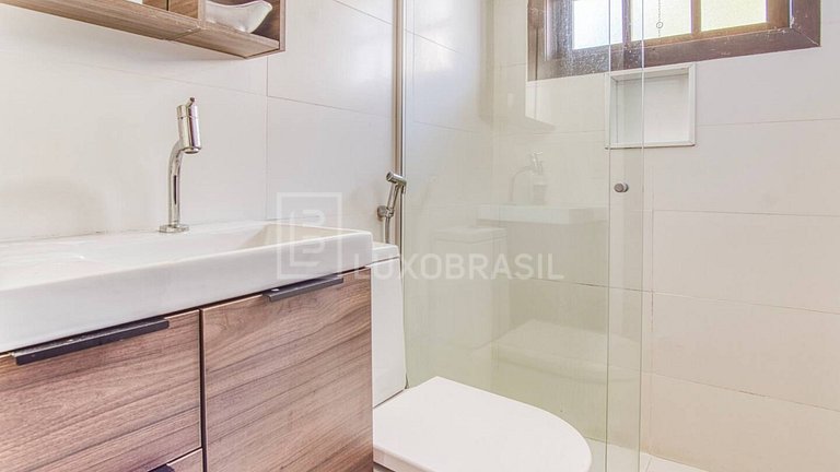 LB - CF03 Mansión con 6 Suites en el Condominio Moringa | Al