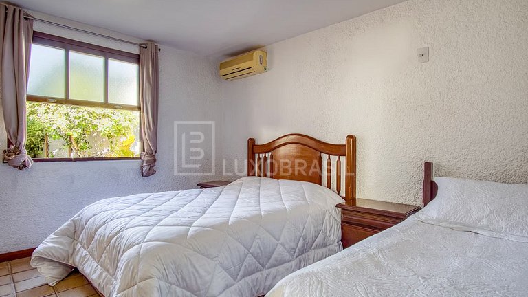 LB - CF03 Mansión con 6 Suites en el Condominio Moringa | Al