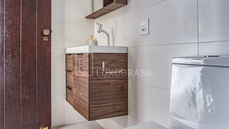 LB - CF03 Mansión con 6 Suites en el Condominio Moringa | Al