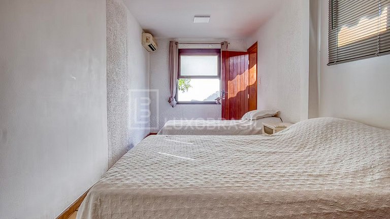 LB - CF03 Mansión con 6 Suites en el Condominio Moringa | Al