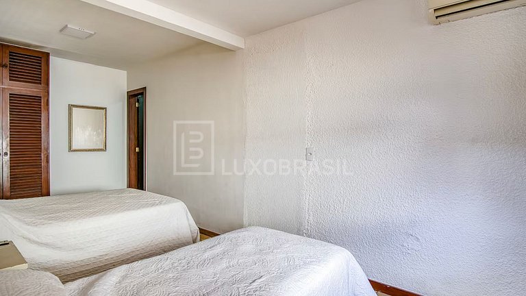 LB - CF03 Mansión con 6 Suites en el Condominio Moringa | Al