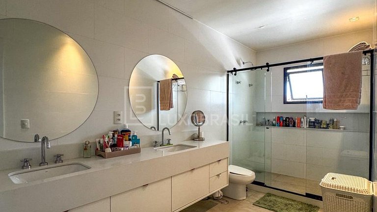 Casa 4 Suítes com Piscina no Santa Lúcia – Barra