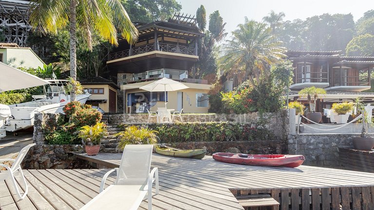 LB - AR38 Exclusive Oceanfront Mansion in Vila Velha – Angra