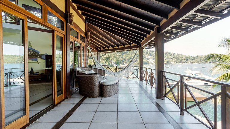 Mansão Beira-Mar em Angra dos Reis – 6 Suítes | Temporada