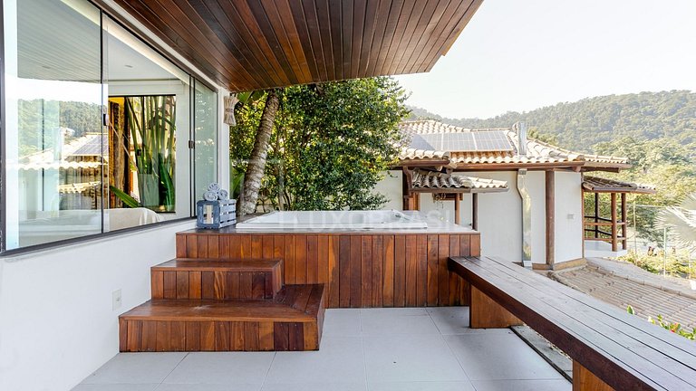 LB - AR38 Mansión Exclusiva Frente al Mar en Vila Velha – An