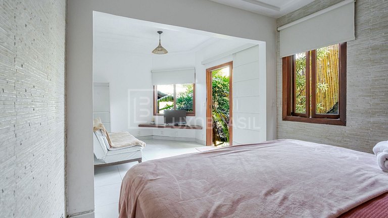 LB - AR38 Exclusive Oceanfront Mansion in Vila Velha – Angra