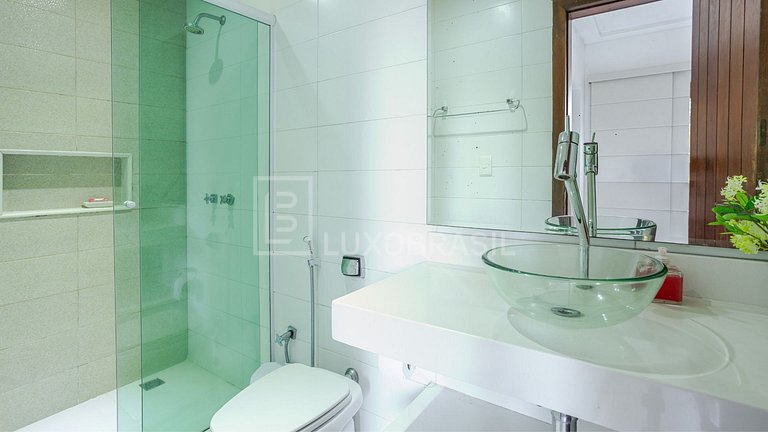 Mansão Beira-Mar em Angra dos Reis – 6 Suítes | Temporada