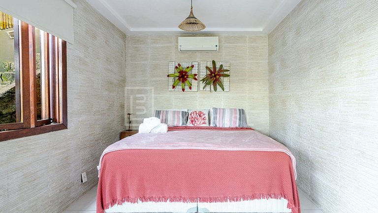 LB - AR38 Oceanfront Mansion in Vila Velha | Vacation Rental